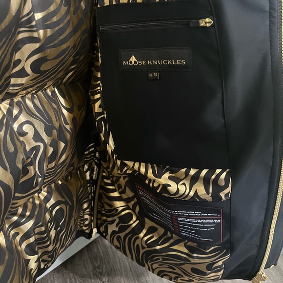 BNWT Moose Knuckles Puffer Jacket - Picture 7 of 9